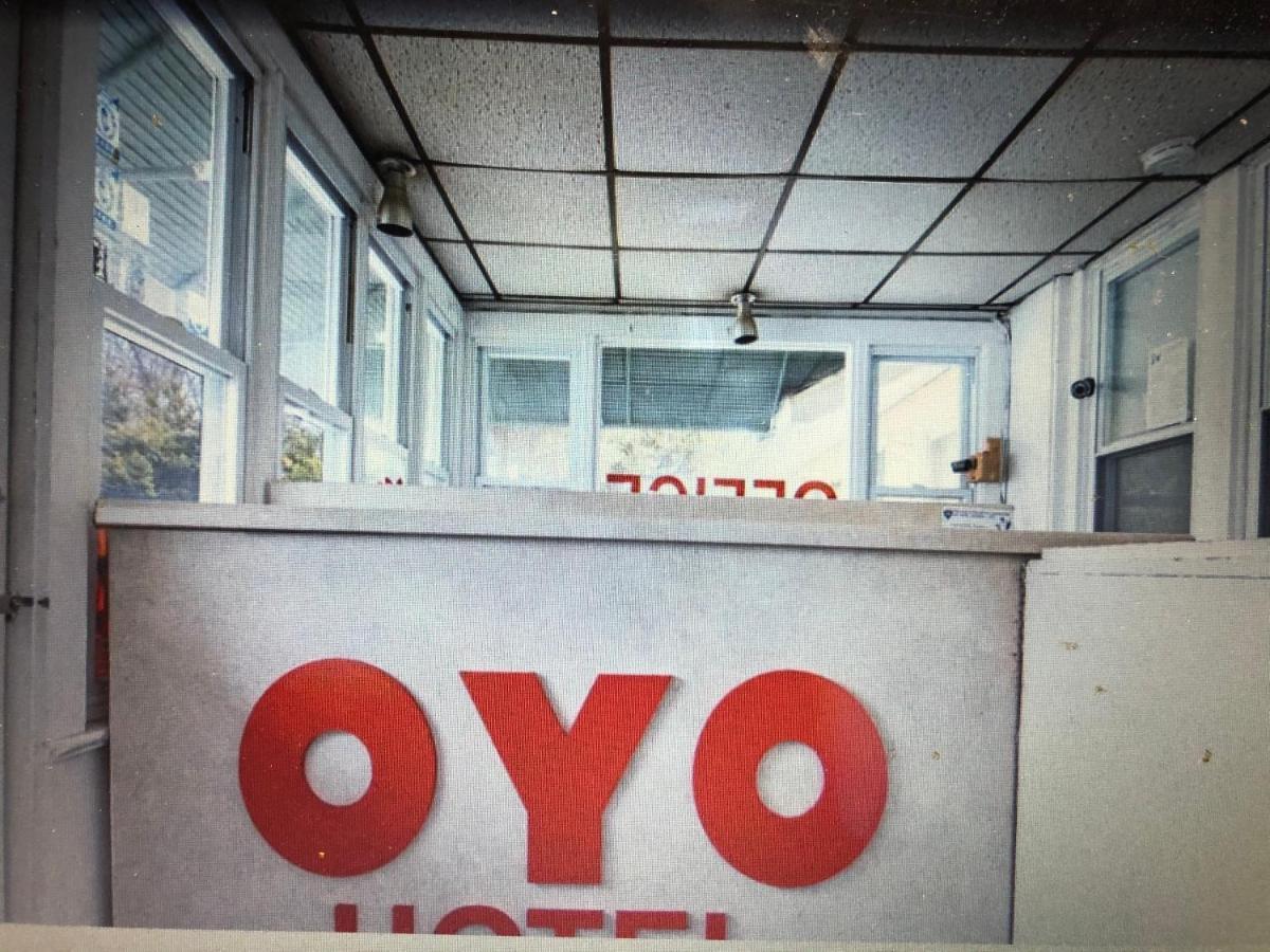 ホテル Monmouth Oyo Neptune エクステリア 写真